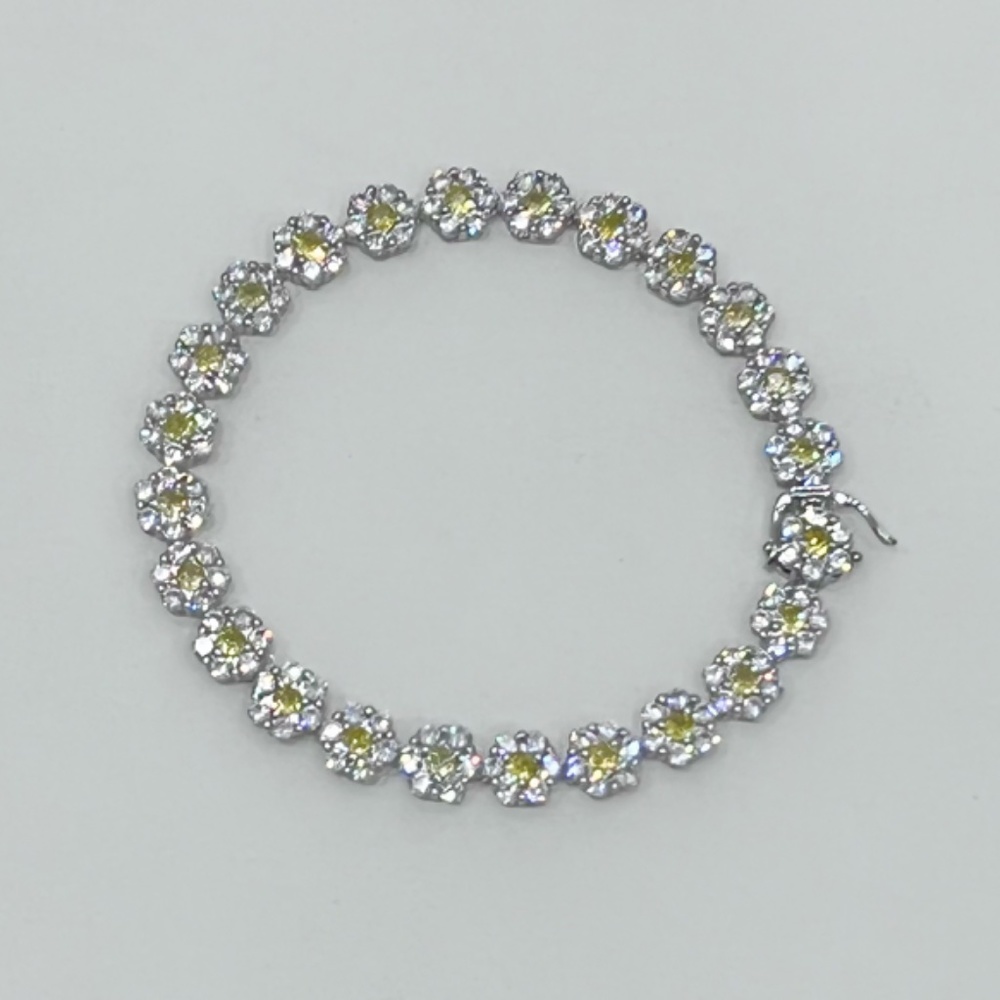 Daisy Tennis Bracelet - Picture 4 of 6
